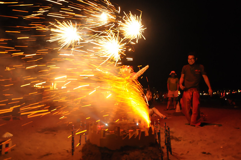 Balsa Man Japan fireworks, photo by toitoi